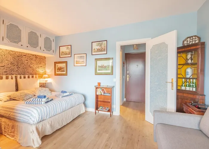 Le Christina * تروفيي سور مير